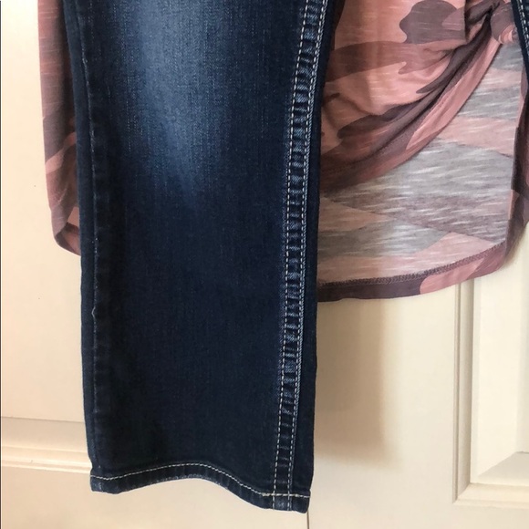 Silver Jean Co. Capri - Picture 4 of 5